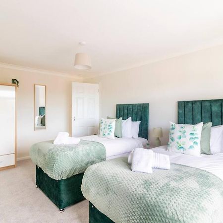 Wow! Seaview Beach Apartment Sleeps 6-Free Parking Bournemouth Exterior foto